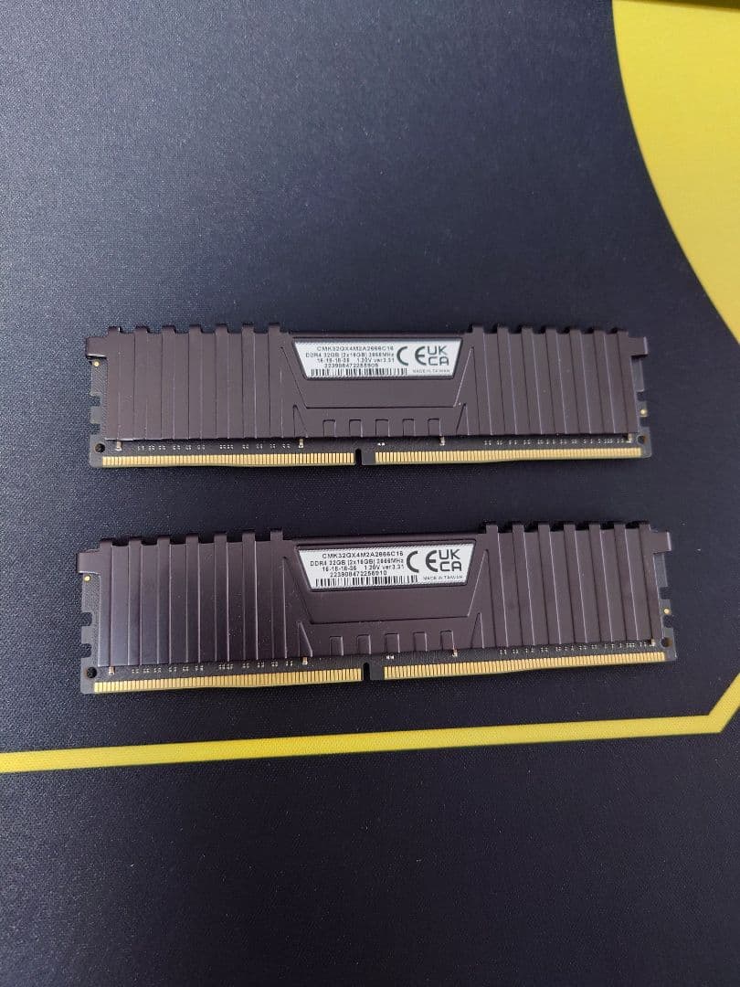 Corsair Vengeance LPX DDR4 メモリー 2枚セット