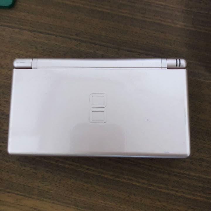 ニンテンド-DS LITE メタリックロゼ
