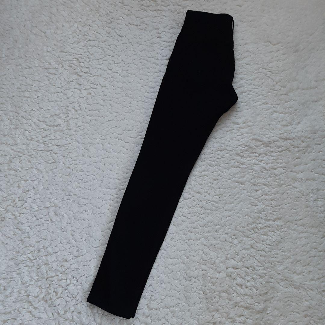 美品 ヤヌーク　パトリシア　ブラック　ストレッチ　24 ブラック スキニー