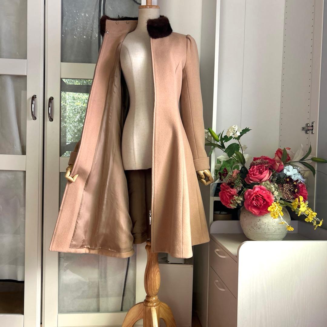 美品　ルネ　美しいシルエット　ミンクファー取り外し可能　ワンピース風ロングコート