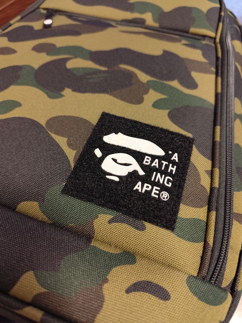APE 1ST CAMO キャリーバッグ　エイプ　スーツケース　極美品