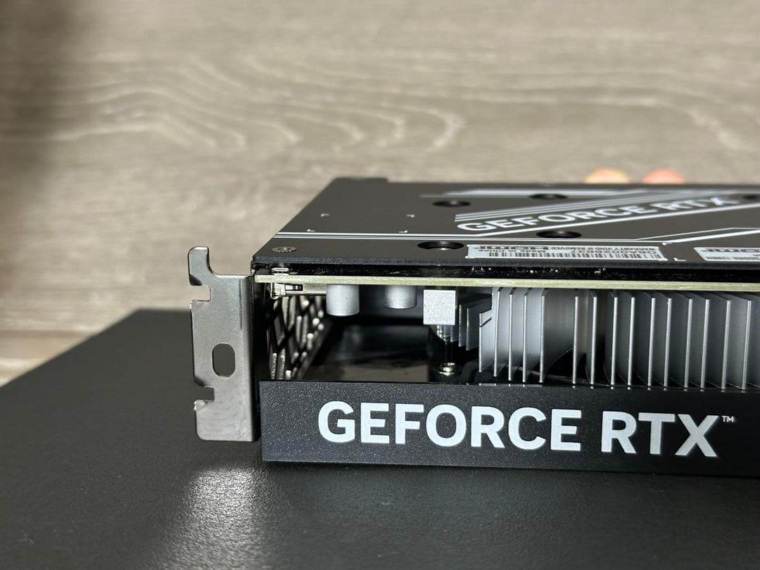 NVIDIA GeForce RTX4060 GALAKURO 玄人志向　グラボ