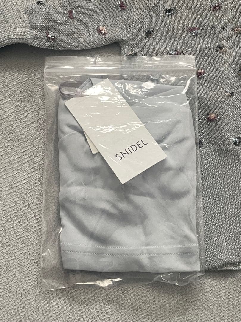 【新品未使用】SNIDEL フラワーライクシアーカーディガン　ブルー