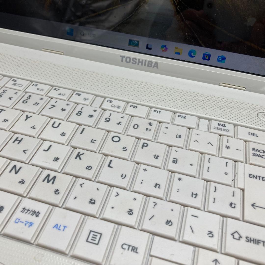高性能ノートパソコン 大画面 バッテリーほぼ新品！ 東芝 オフィス 04