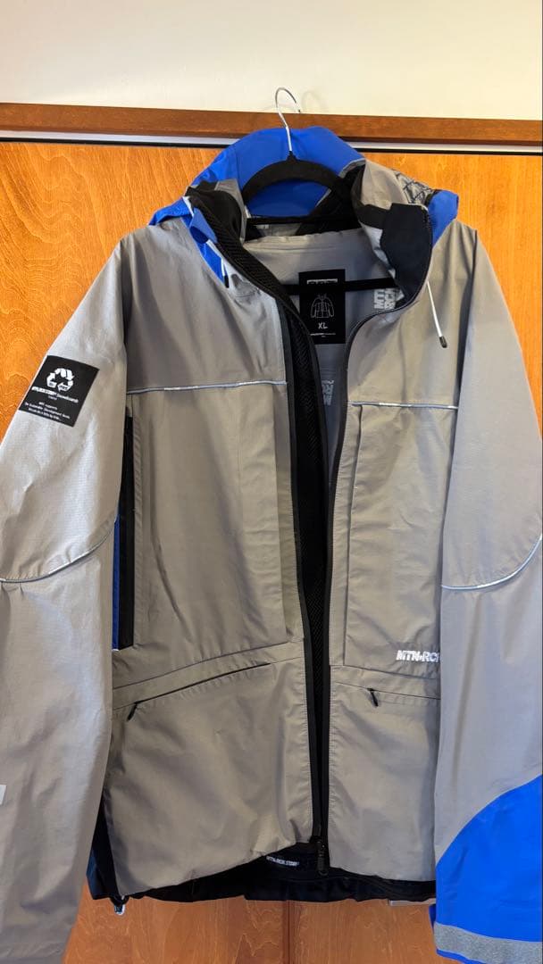 マウンテンロックスター　上下　ＸＬ　美品