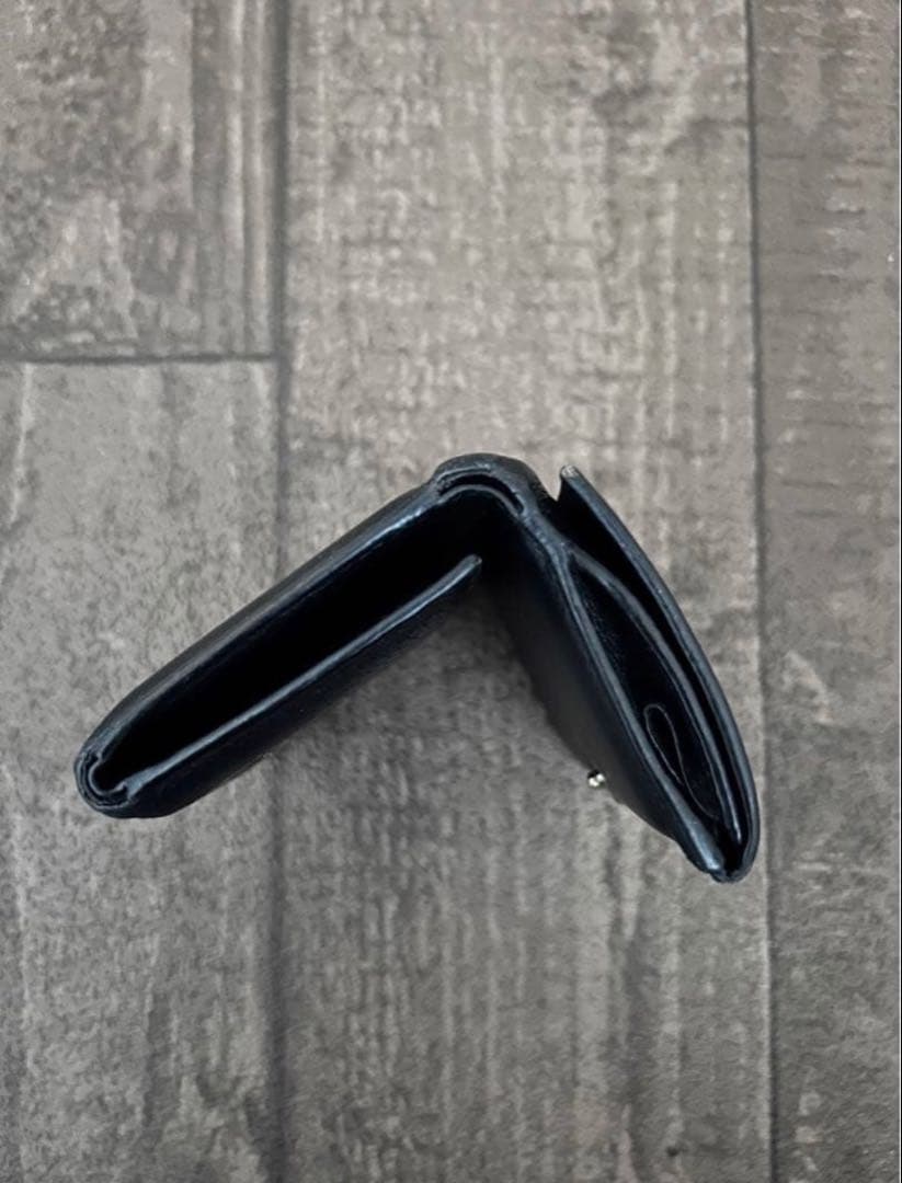 【国内正規品‼️】PRADA 三つ折り財布　BLACK レザー