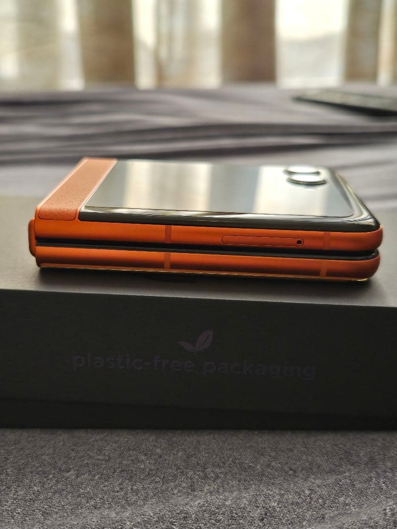 【期間限定】ソフトバンク Motorola razr50s
