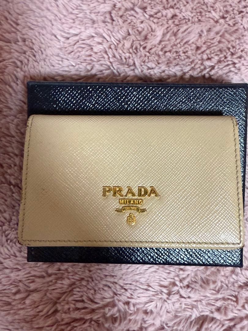 ！SALE！ PRADA サフィアーノレザー 名刺入れ
