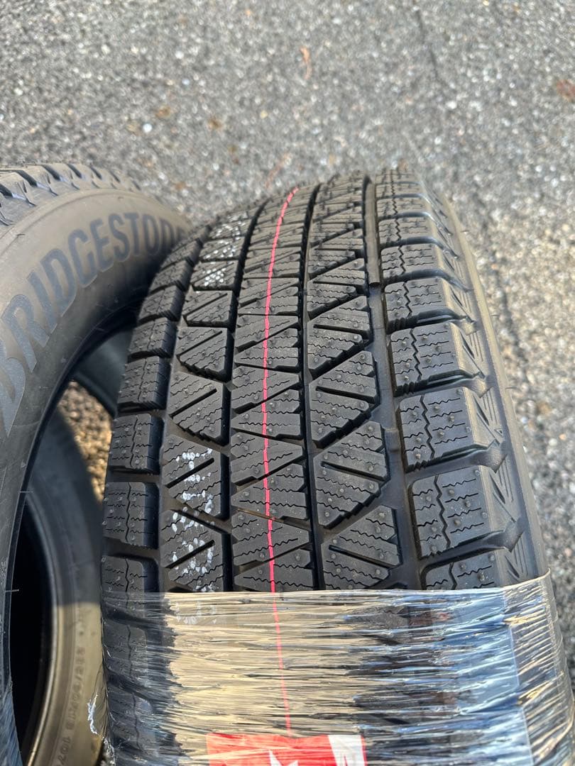 ブリヂストンブリザック DM-V3 235/60R18 スタッドレス2本セット①