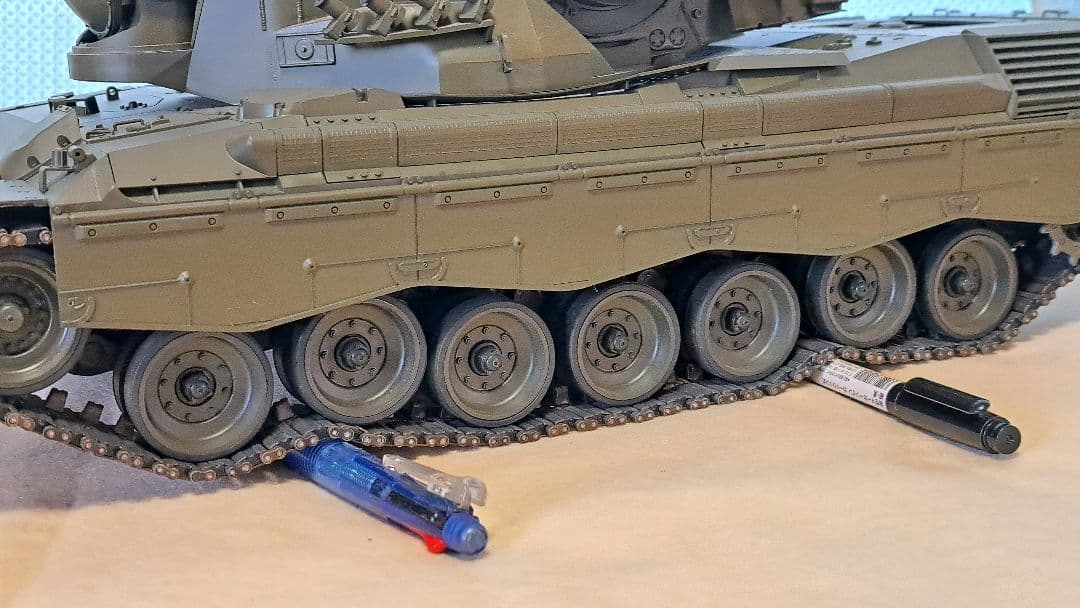 ゲパルト・西ドイツ対空戦車　タミヤ1/16 ラジコン（ジャク品）ディスプレイ用
