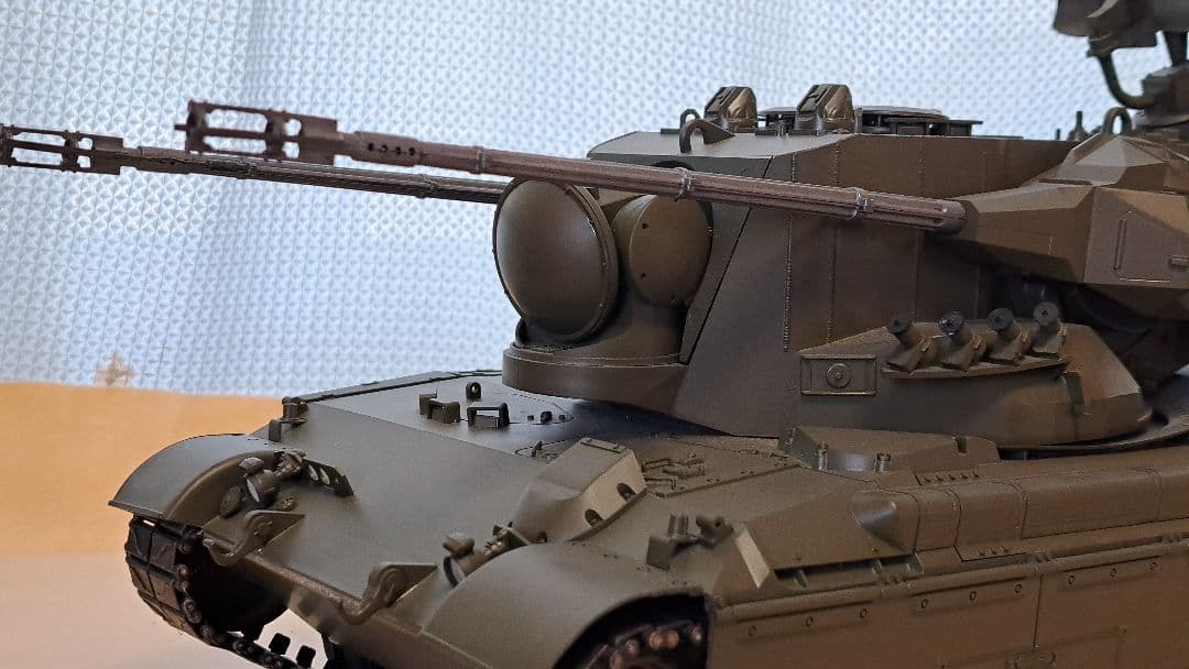 ゲパルト・西ドイツ対空戦車　タミヤ1/16 ラジコン（ジャク品）ディスプレイ用