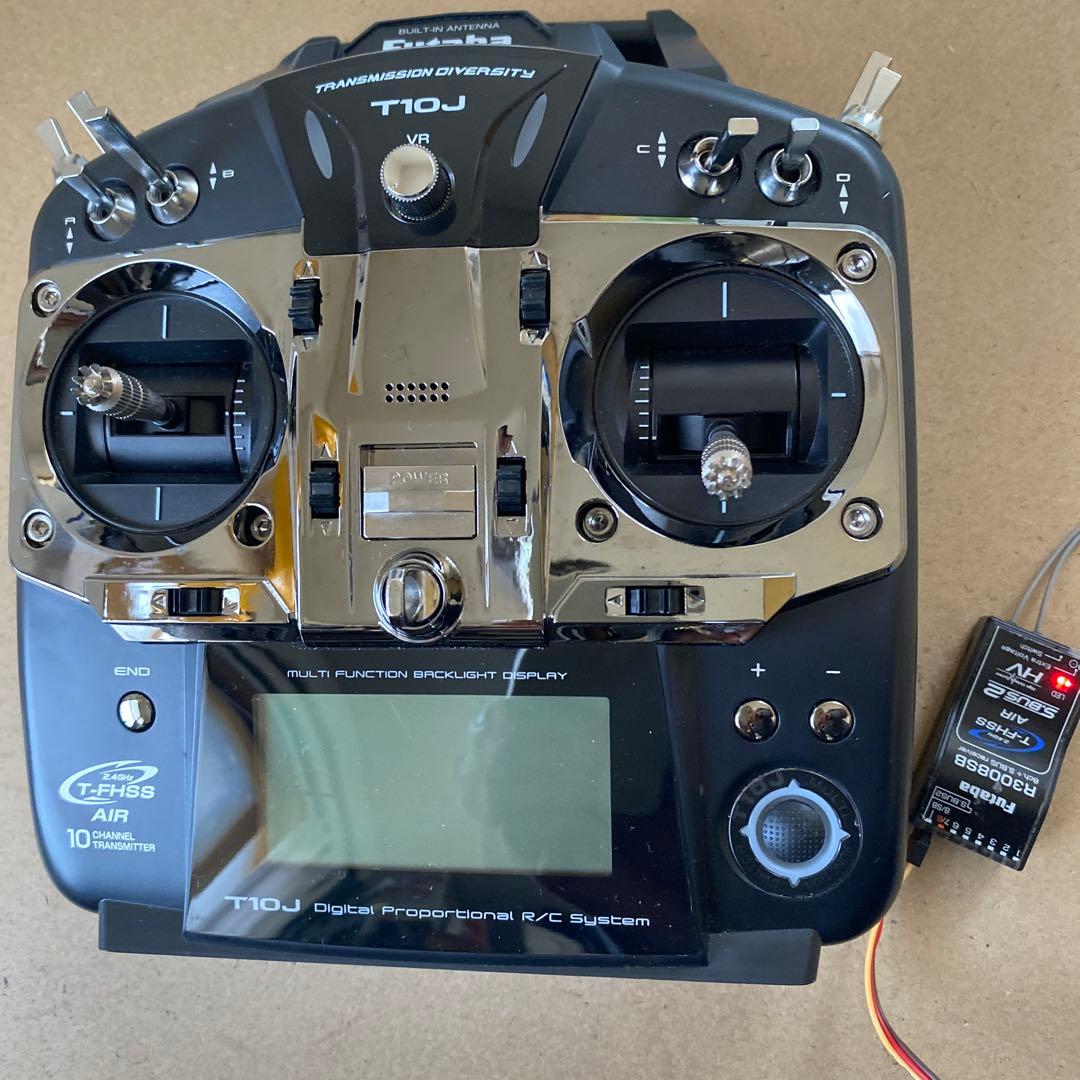 Futaba 10Ｊ 2.4GHz10ch プロポ+受信機+バッテリー＋充電器