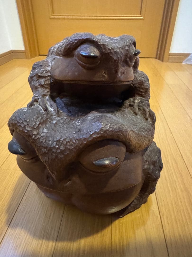 木製カエル彫刻 約15cm