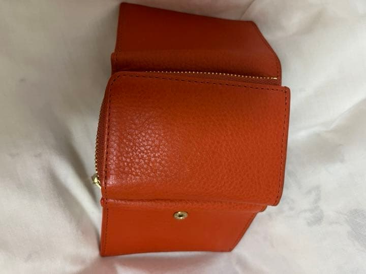 折り財布