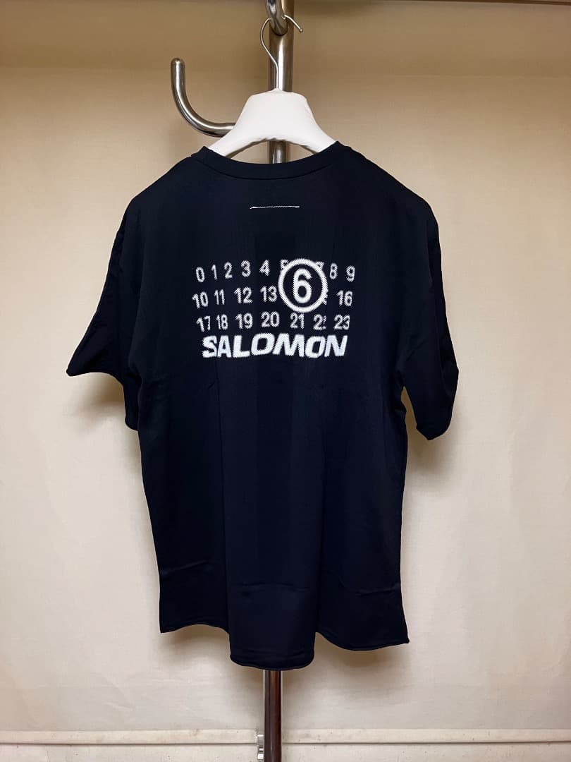 新品 M 25ss マルジェラ mm6 salomonコラボTシャツ 17985