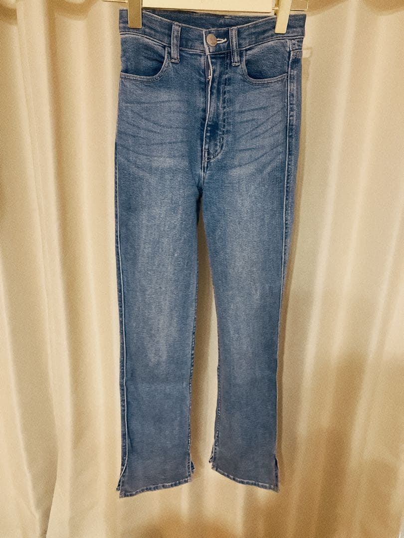 パンツ herlipto New York High-Waisted Jeans