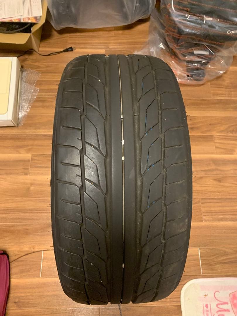 ニットーNT555 20インチ タイヤ　2本セット