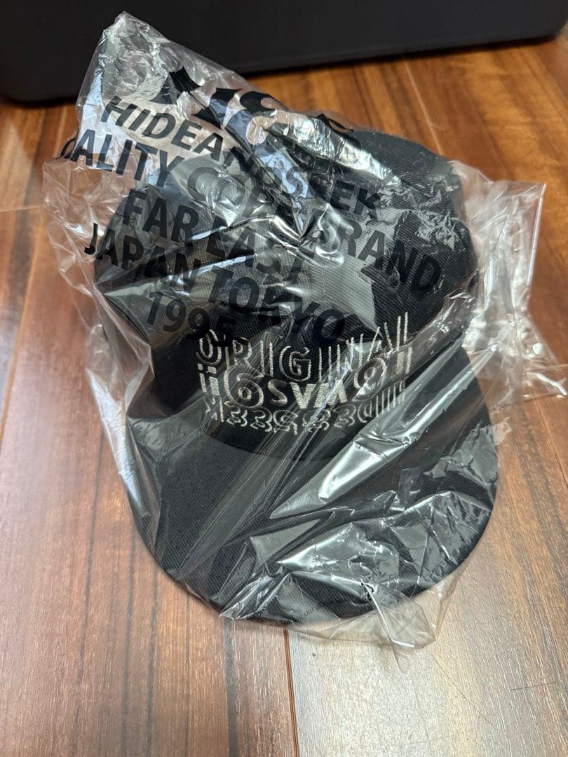 新品 HIDE AND SEEK × Toru Nishiura Cap 黒
