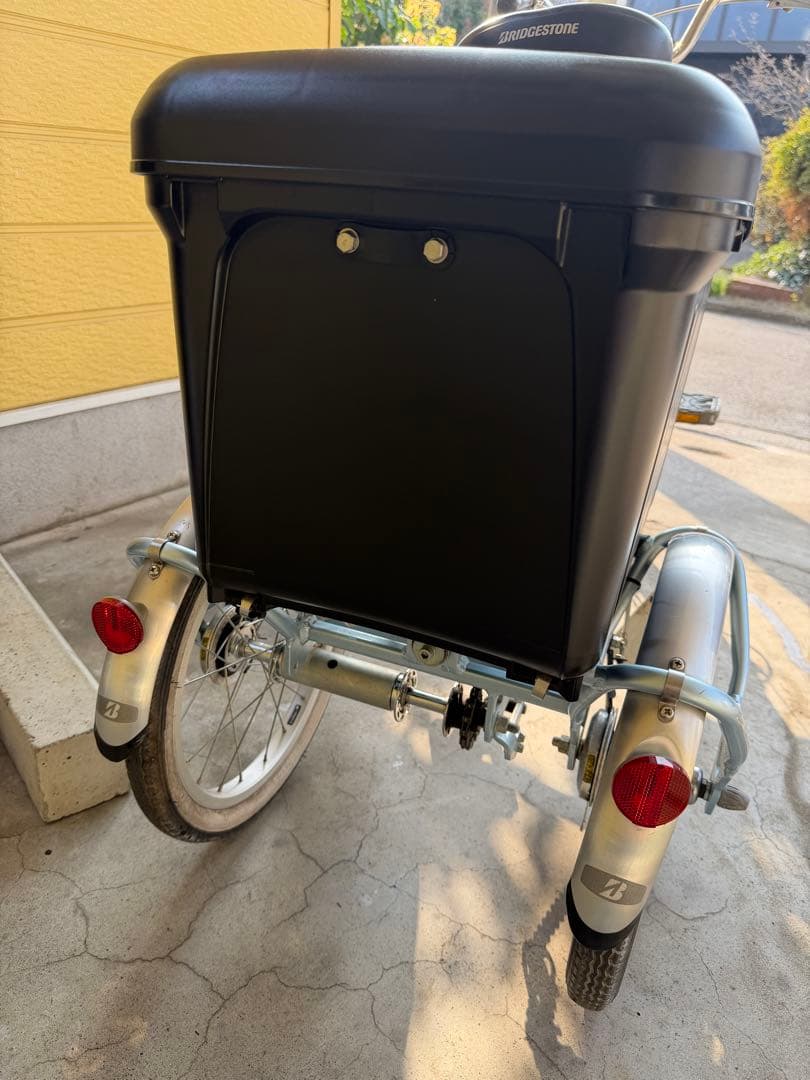 【a.k】ブリヂストン　大人用三輪車　手渡し限定