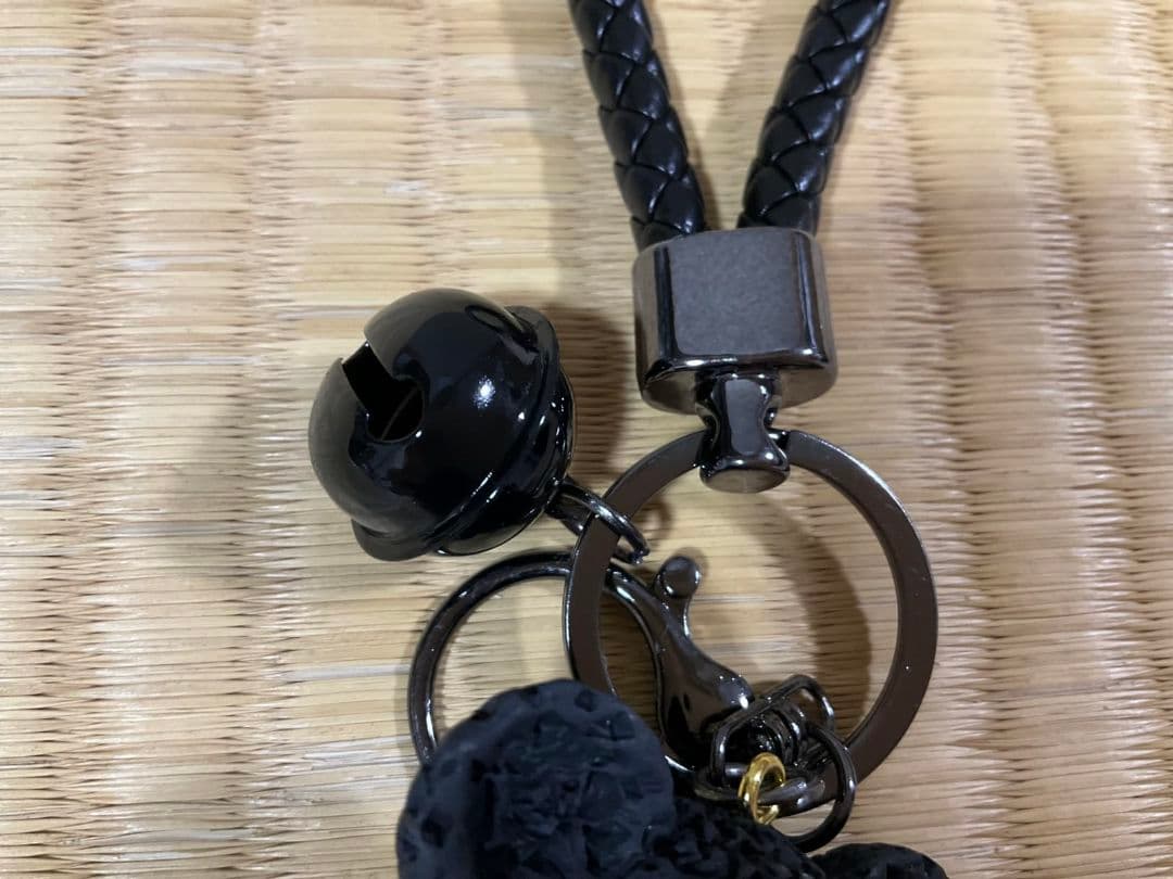 黒いクマのキーホルダー 鈴付き