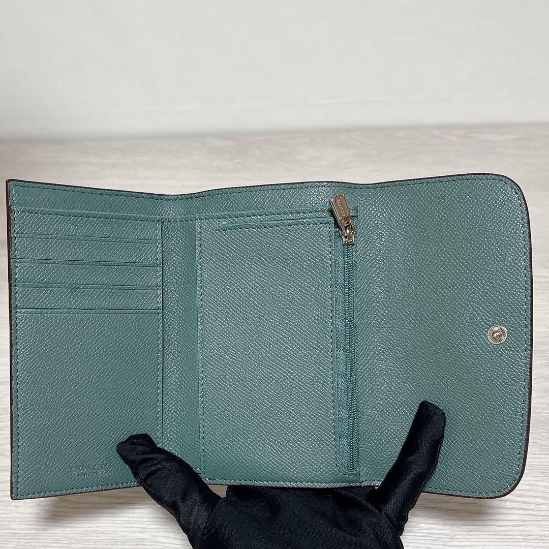 ✨美品✨Coach コーチ 2つ折り財布 スタッズ レザー 小銭入れ ネイビー
