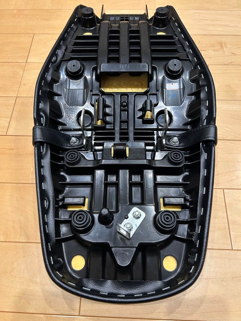 YAMAHA XSR125 155 純正バイクシート