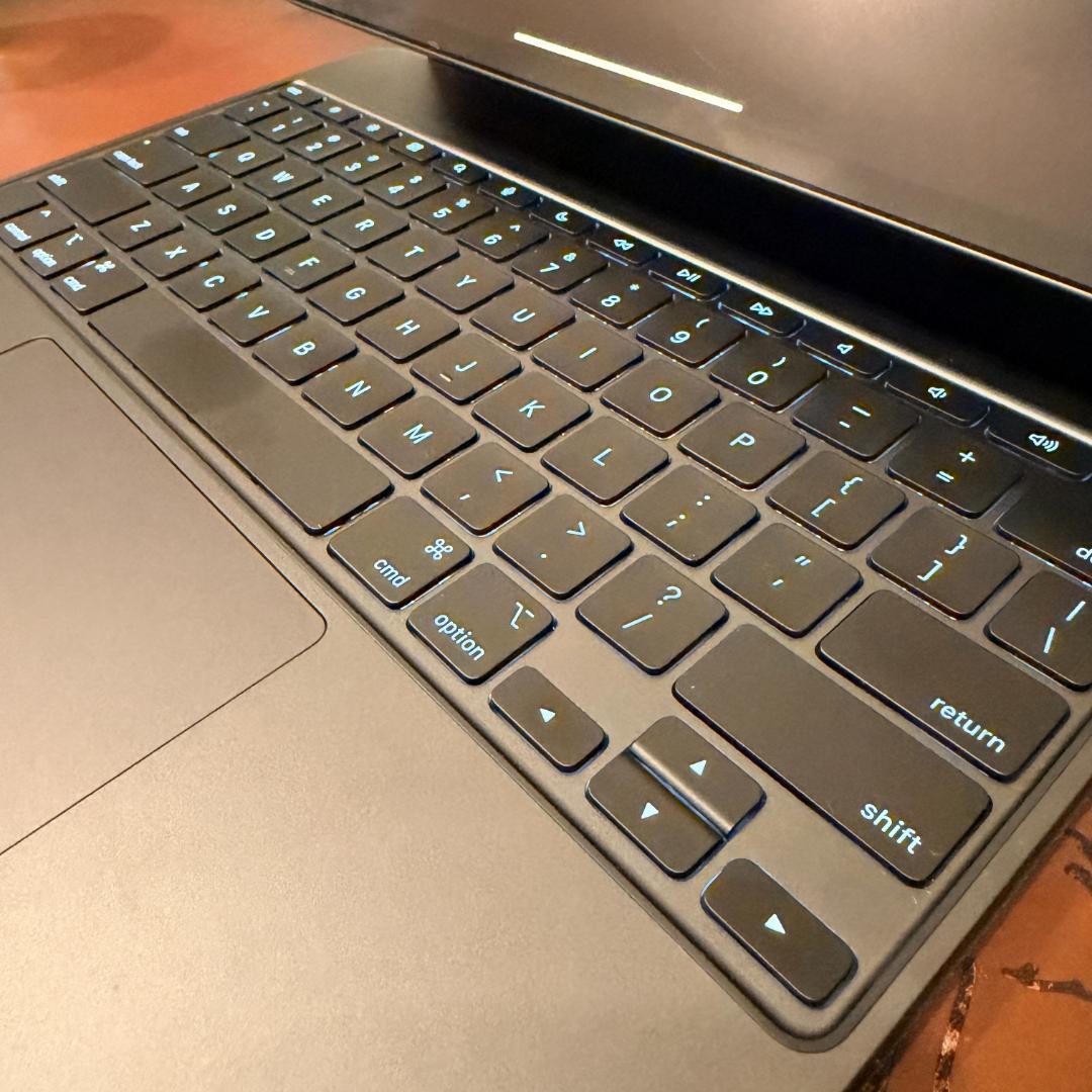 iPad Pro 13 M4 1TB セルラー MagicKeyboard US