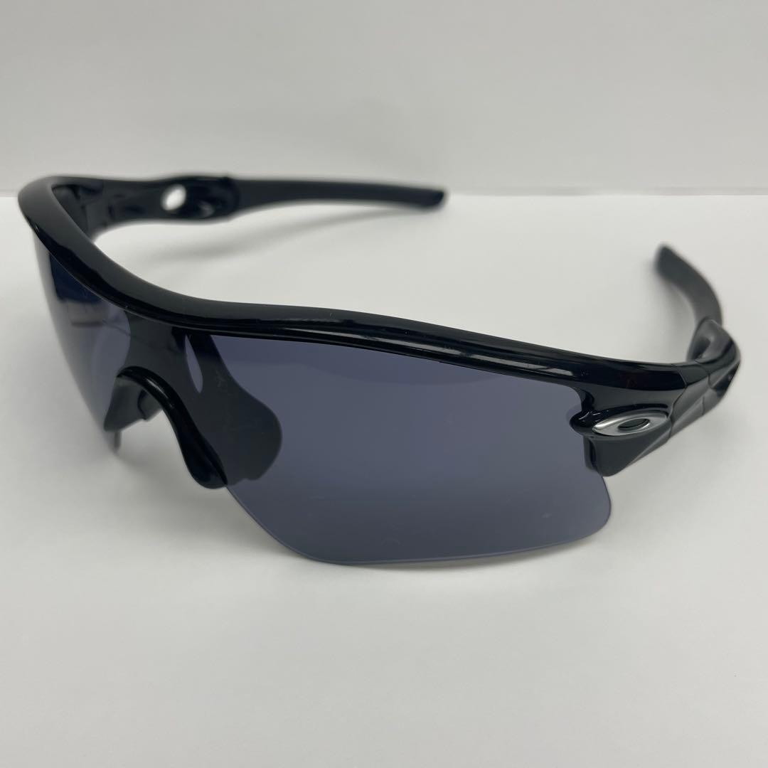 Oakleyレーダー レンジ スポーツサングラス グレー系レンズ