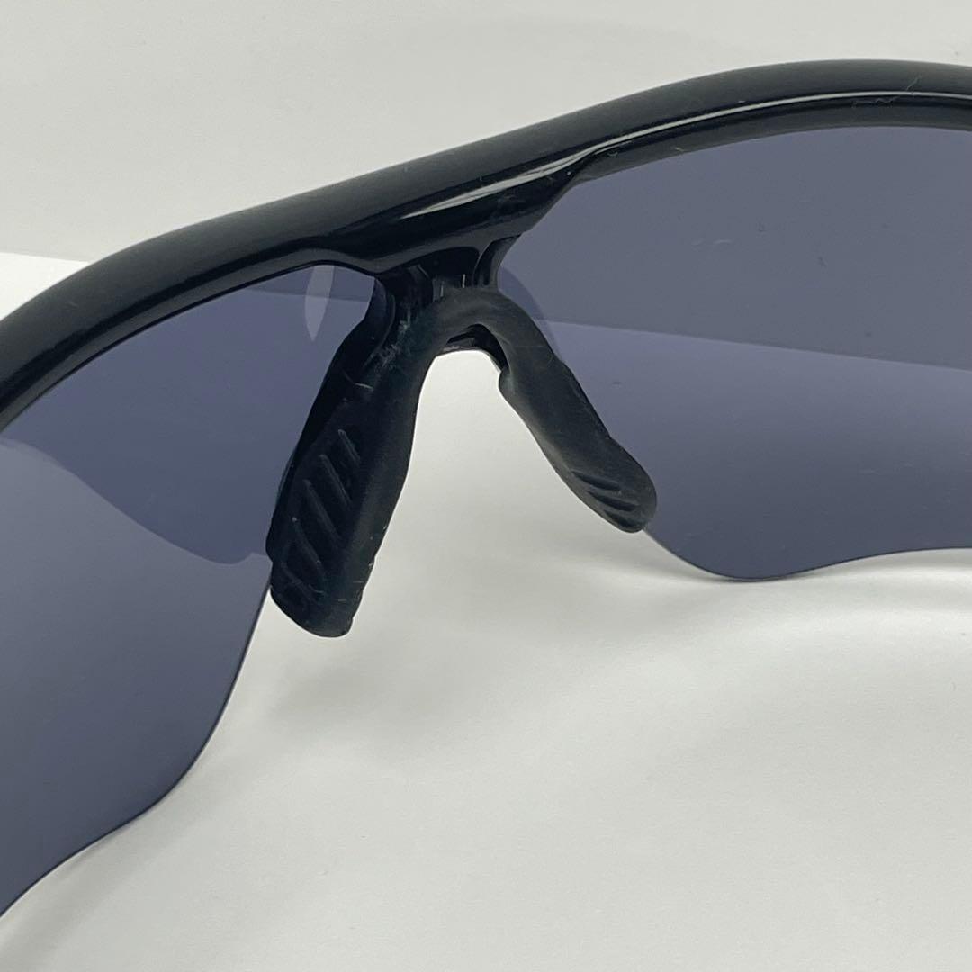 Oakleyレーダー レンジ スポーツサングラス グレー系レンズ