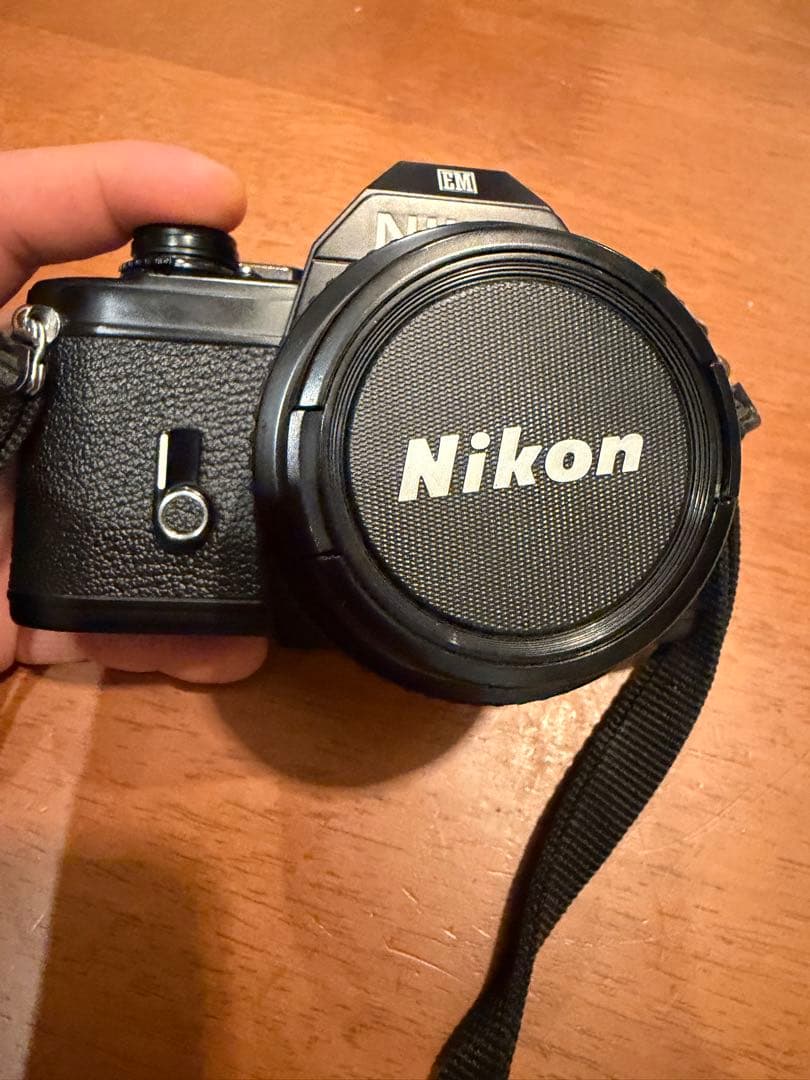 Nikon EM 本体+50mm f1.8 レンズ+L1Bcフィルター&取説付き