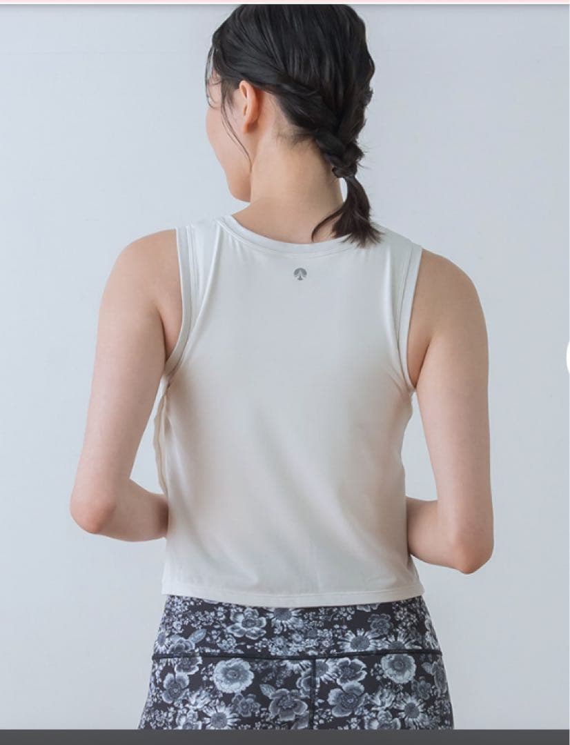 SUKALA カップ付きタンクトップ　lava リントスル　L サイズ　①