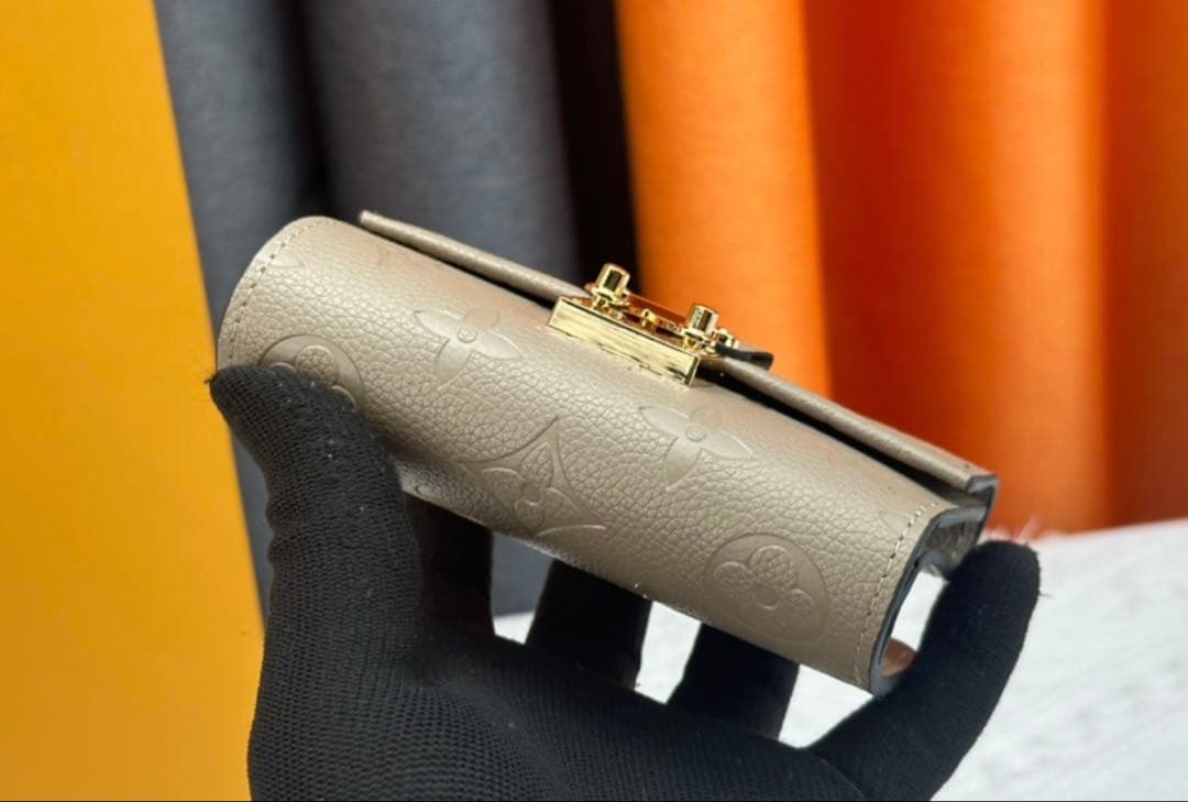 専用です☆ベージュ系 三ツ折リ財布