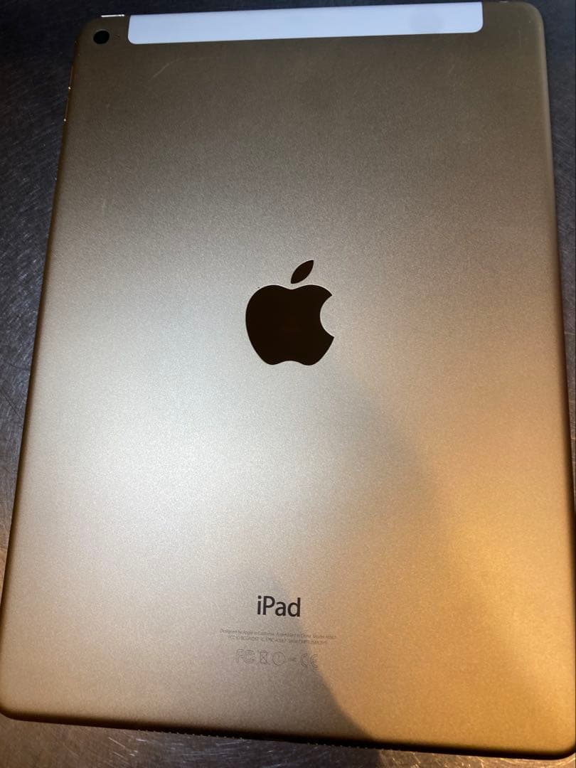 ゴールド iPad Air 2 128GB Wi-Fi + Cellular