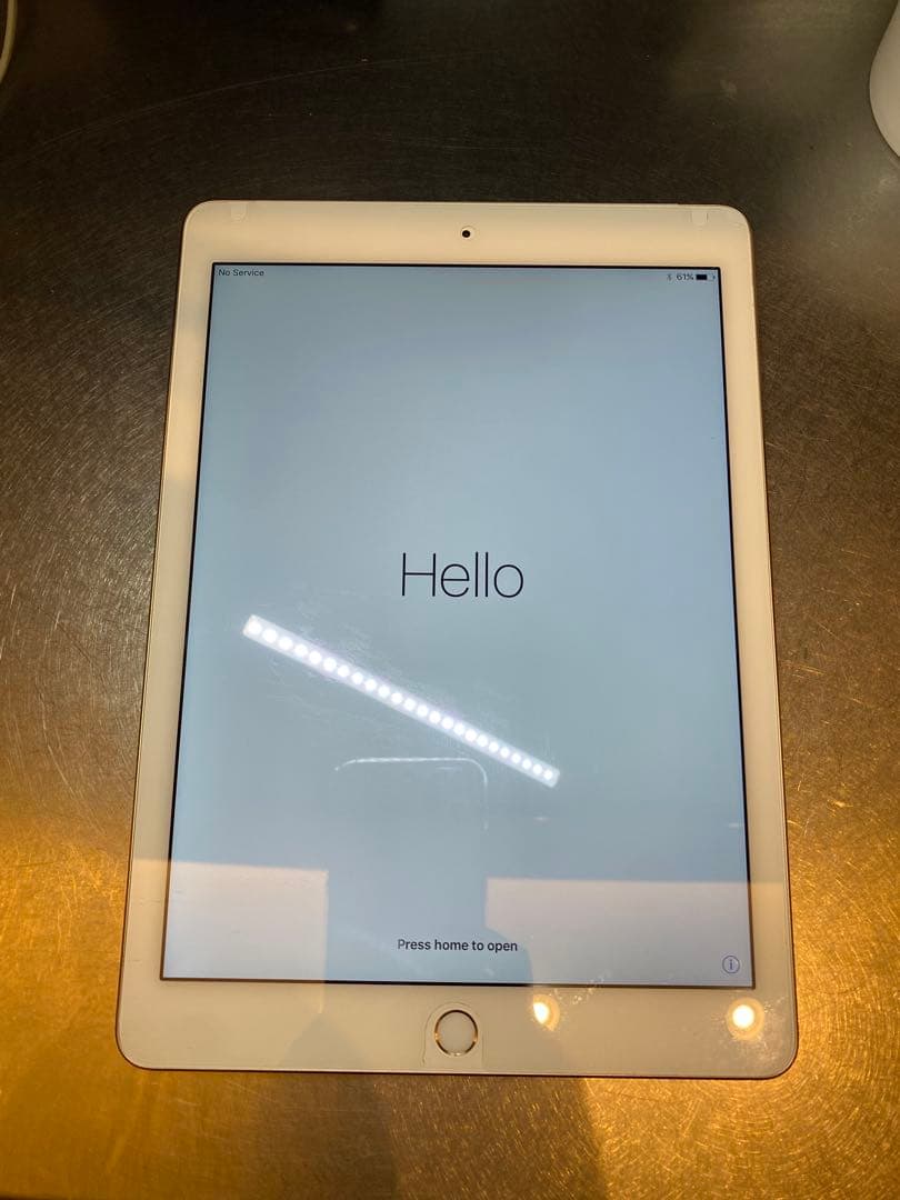 ゴールド iPad Air 2 128GB Wi-Fi + Cellular