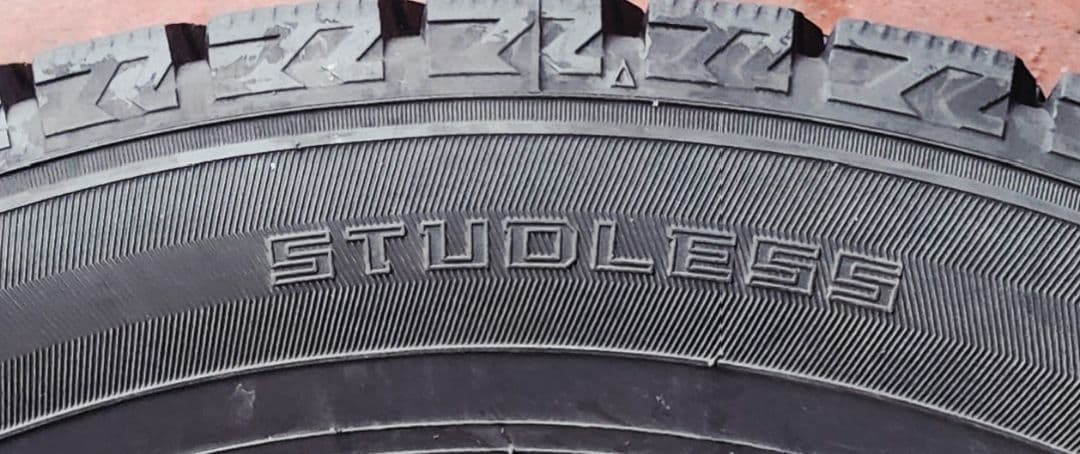 4本セット DUNLOP WINTERMAX 02 205/60R16