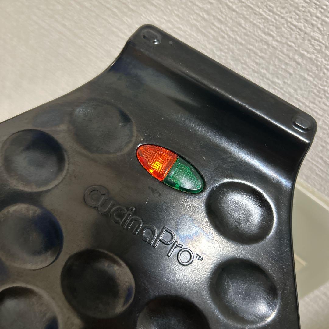 【24時間以内に発送】CucinaPro Bubble Waffle Maker