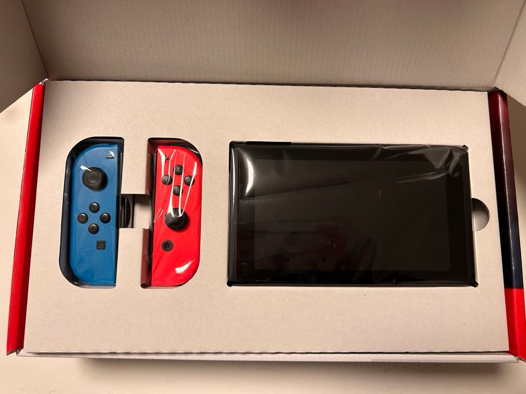 Nintendo Switch 本体　付属品　ケースのおまけ付き