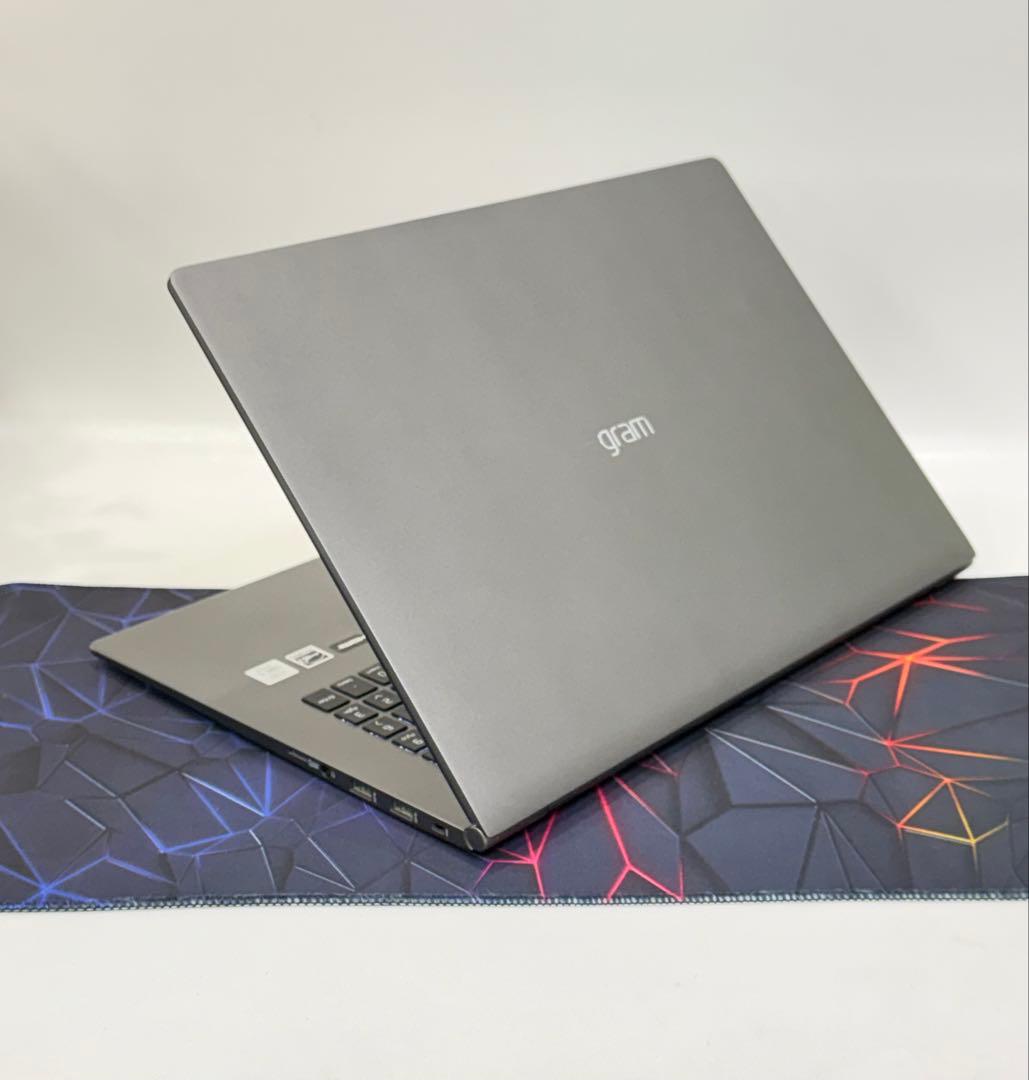 10世代LG gram 17インチ ノートPC/Corei5/ メモリー16GB