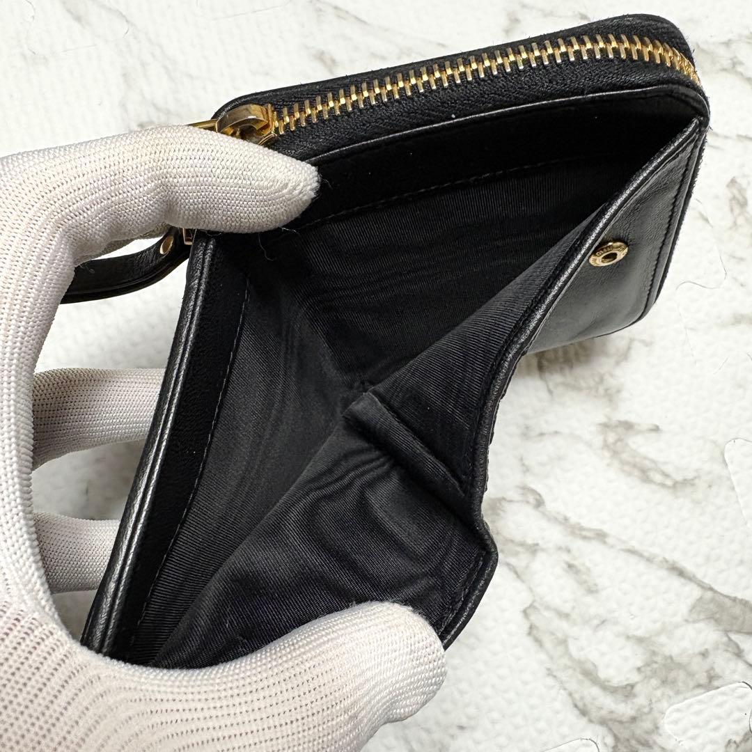 【美品】ミュウミュウ マテラッセ 二つ折り財布 ブラック ゴールド金具 レザー