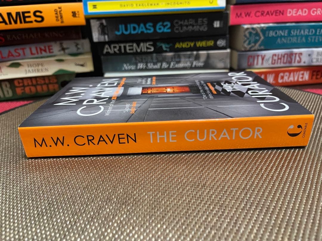 希少　M.W. Craven The Curator
