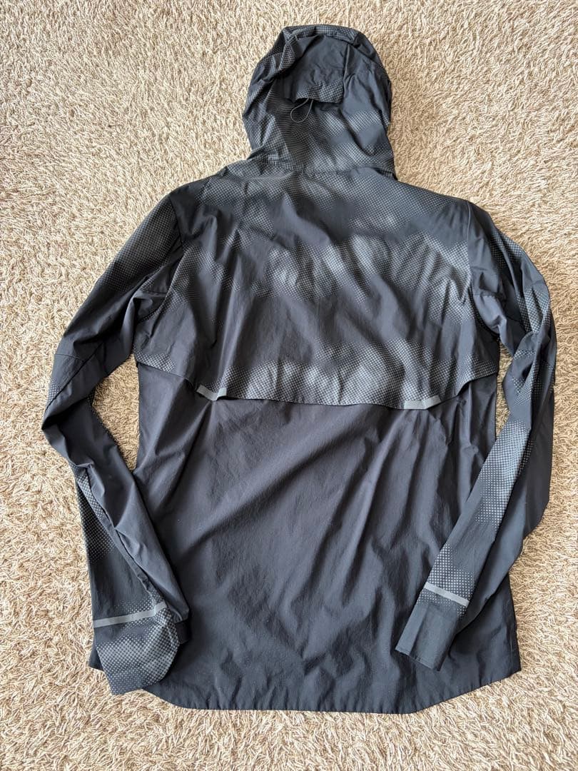 On オン Weather Jacket Lumos