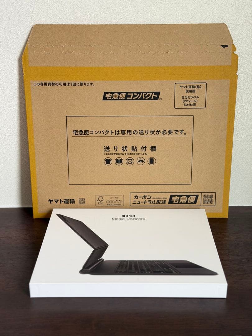 純正 iPad キーボード Magic Keyboard 49,800円(税込)