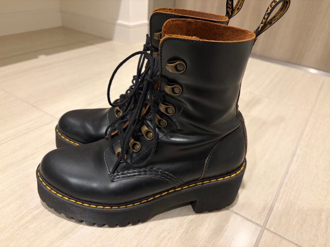 にょき様　ドクターマーチン　Dr. Martens レオナ