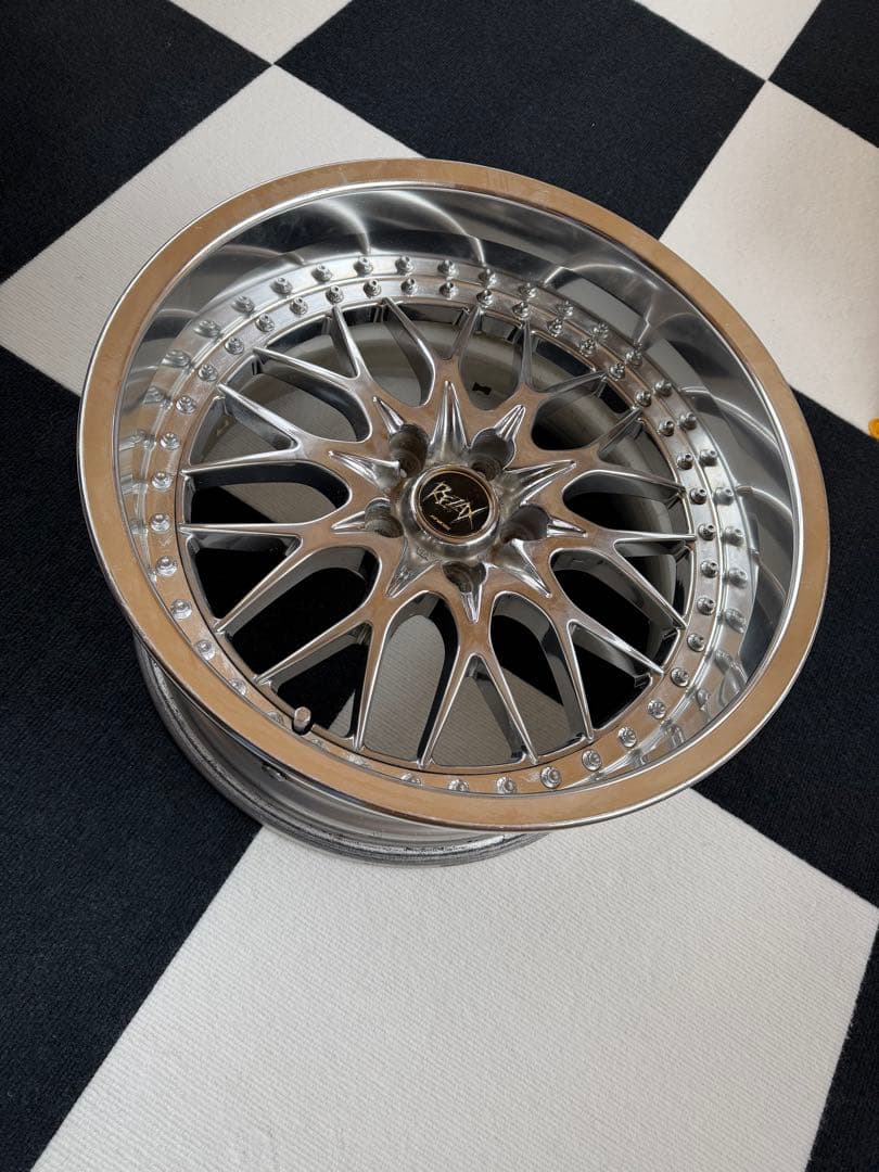 美品　WORK REZAX ll 18インチ　9J オフセット不明