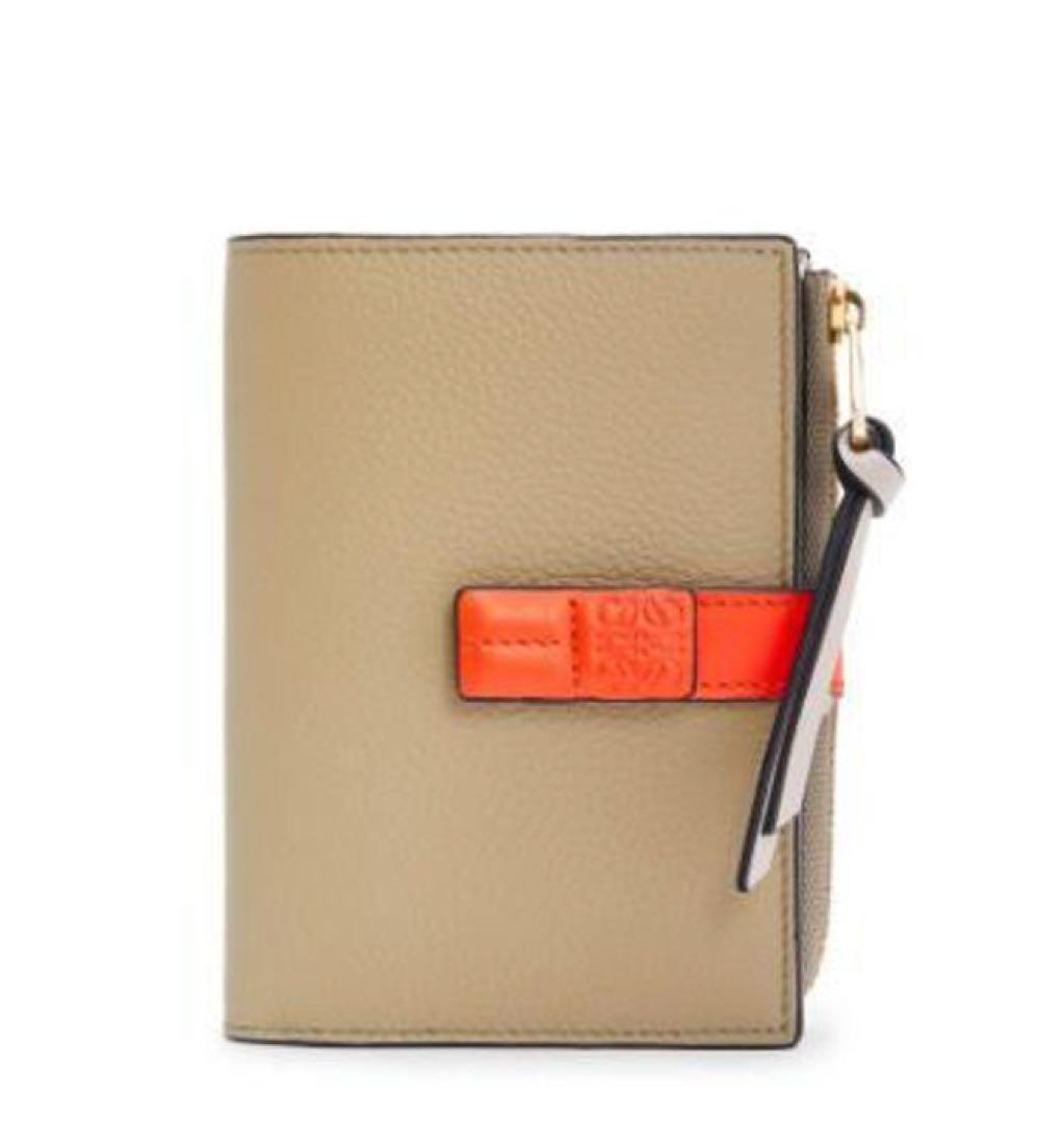 LOEWE 二つ折り財布 ビビッドオレンジ
