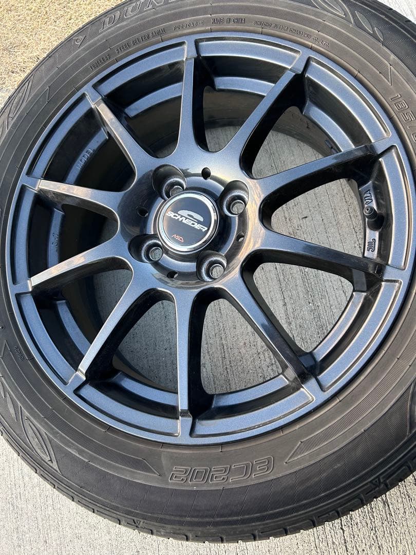 タイヤホイール　185/60r15 4本セット　夏タイヤ　アクア