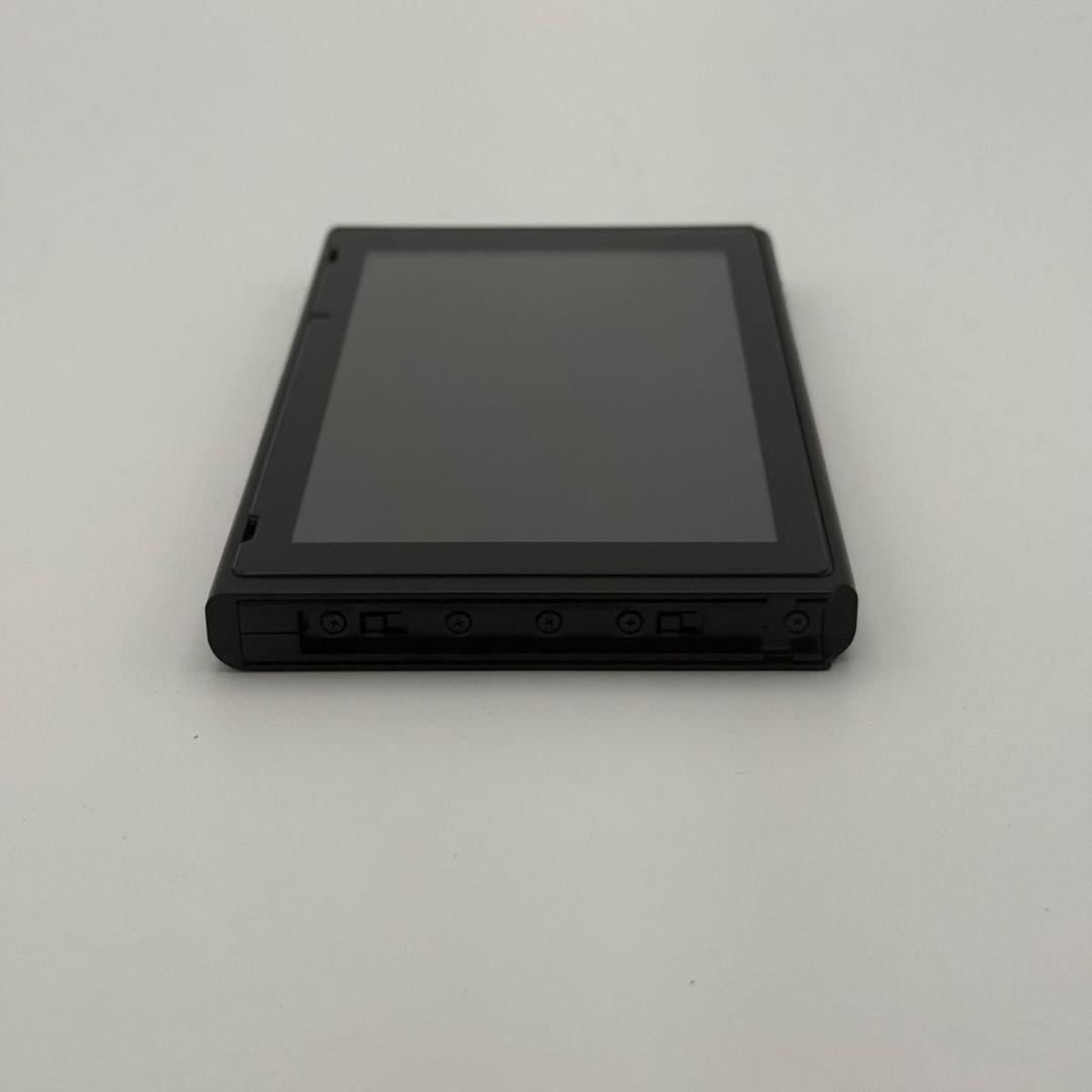 ニンテンドースイッチ　バッテリー強化モデル　2019年製　本体　②