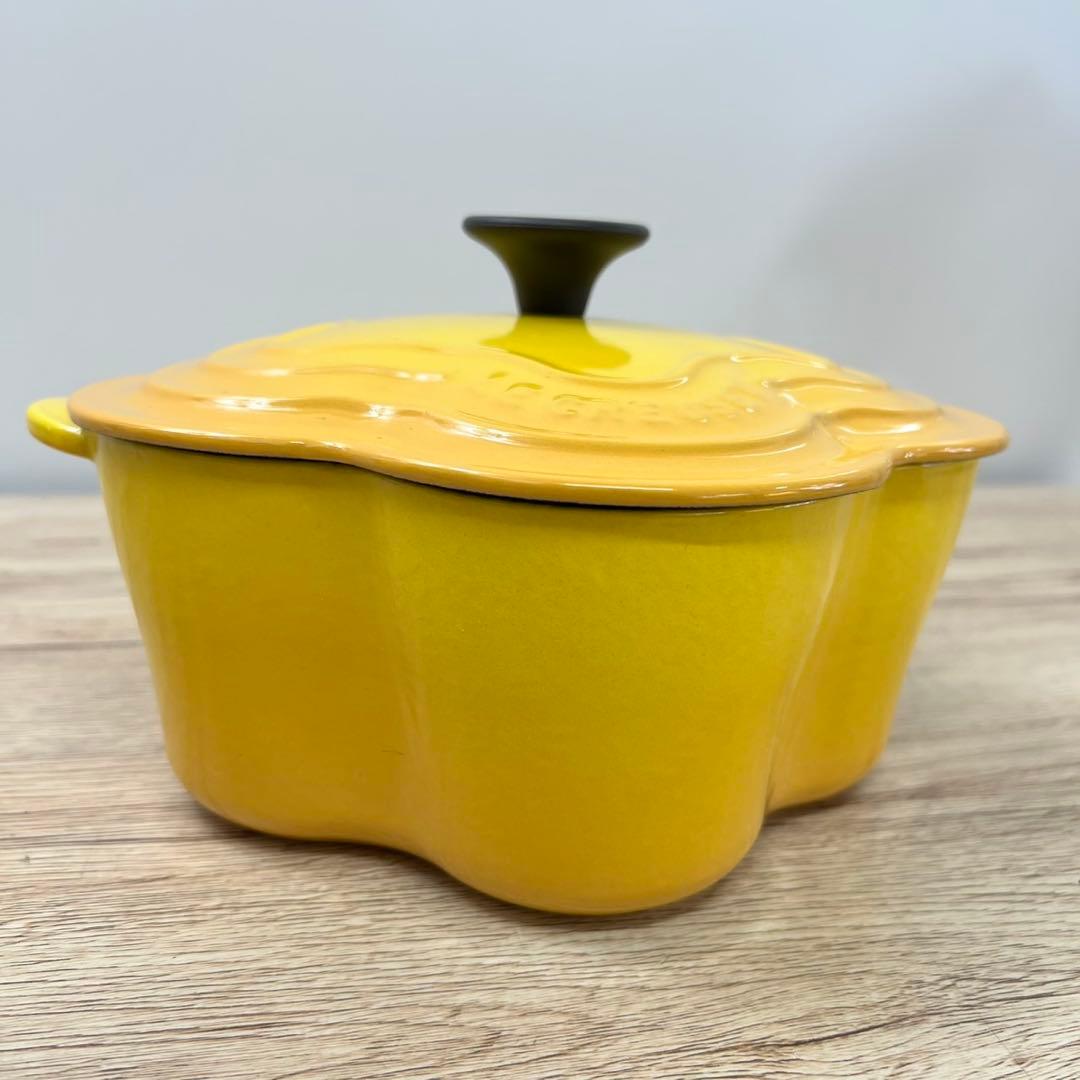 LE CREUSET ルクルーゼ ココットフルール 鍋 C237
