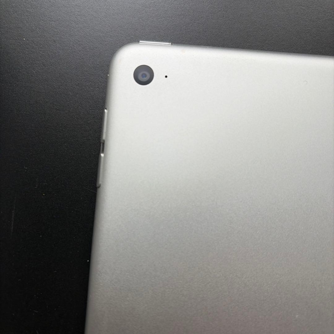 Apple iPad Air2 64GB Wi-Fiモデル シルバー