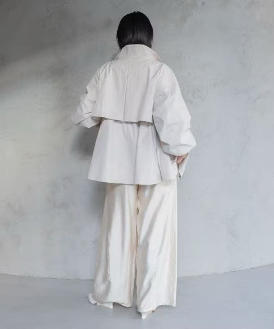 apart by. 【撥水加工付き】スタンドブルゾン　アイボリー